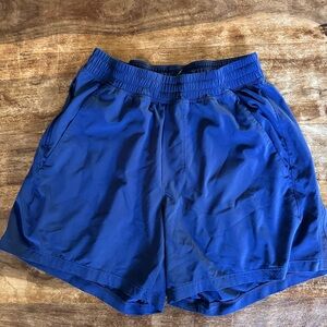 Men’s Lululemon Pacebreaker navy liner less shorts 5”